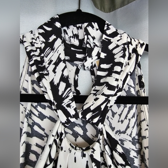 Michael Kohrs Sleeveless Classy Cutout Top XL - Picture 8 of 8